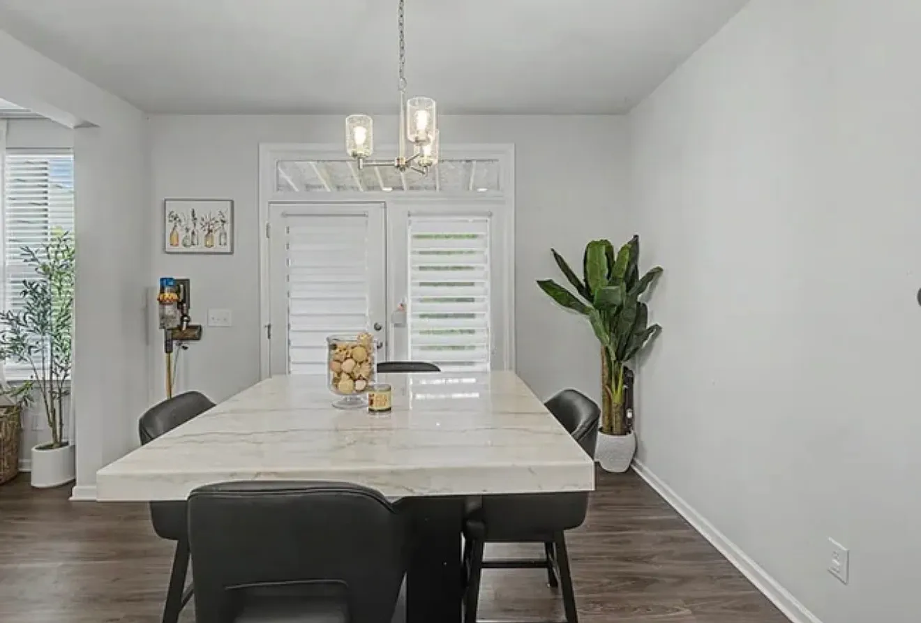 4 bed, 2599 sqft, $2,950 — Photo 1