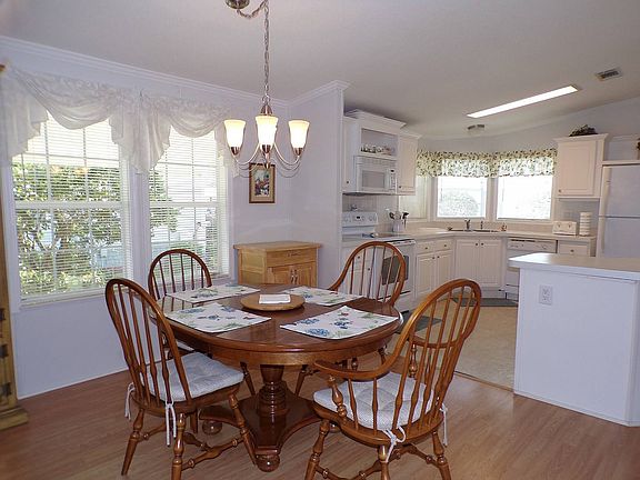 5th image of 1010 Mahogany Bend Dr