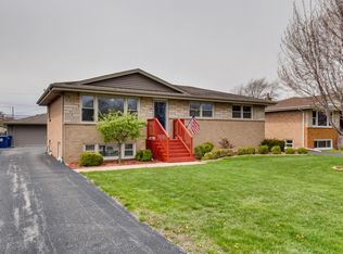 7318 S Thomas Ave, Bridgeview, IL 60455