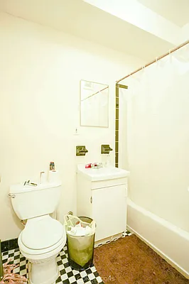 Rented by City Connections Realty | media 19