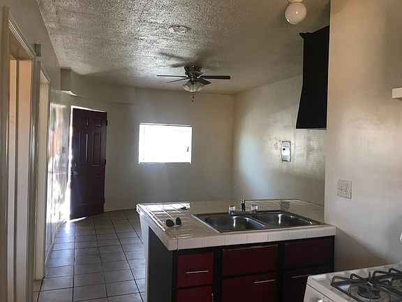 3rd image of 1225 Greenfield Dr