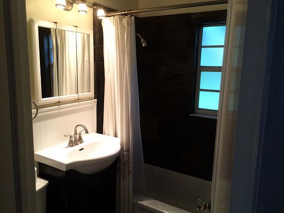 5th image of 527 Lake Como Cir
