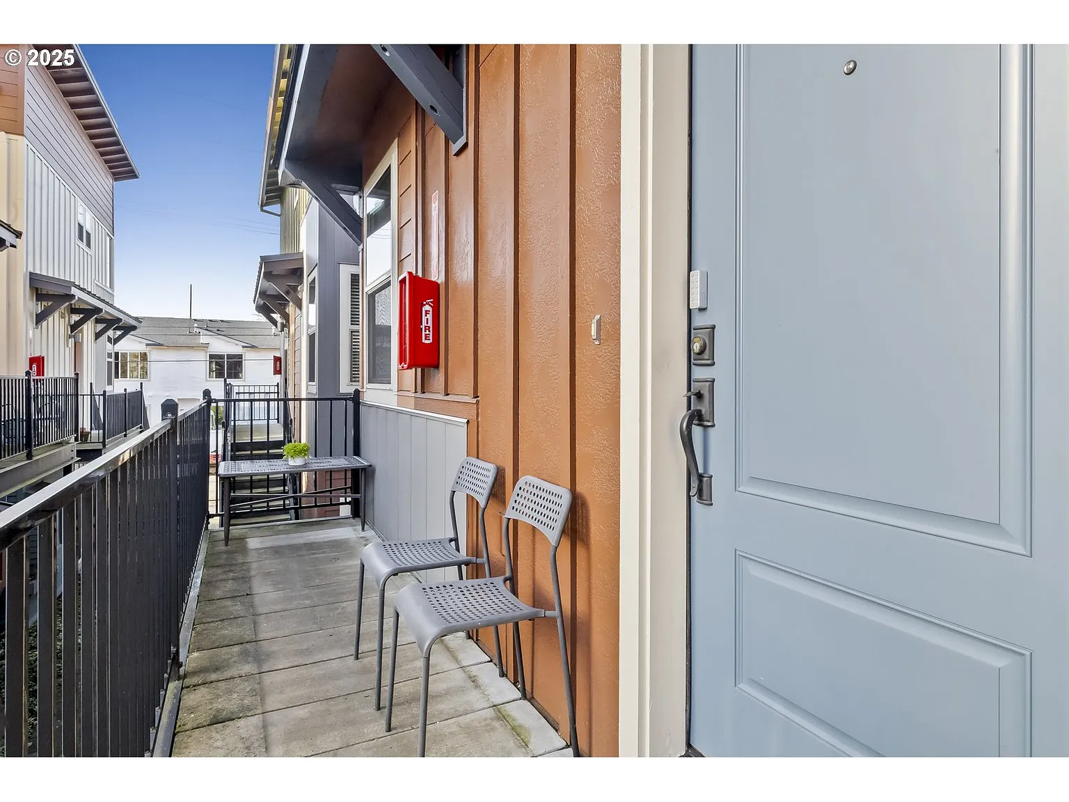 4315 SE Division St Unit B photo 1