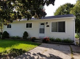 759 Dunreath Rd, Wolverine Lake, MI 48390