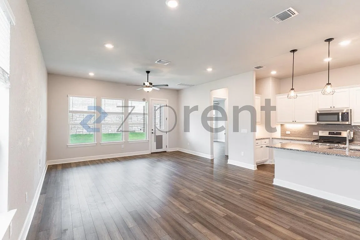 Building Photo - 12803 Stanford Dr