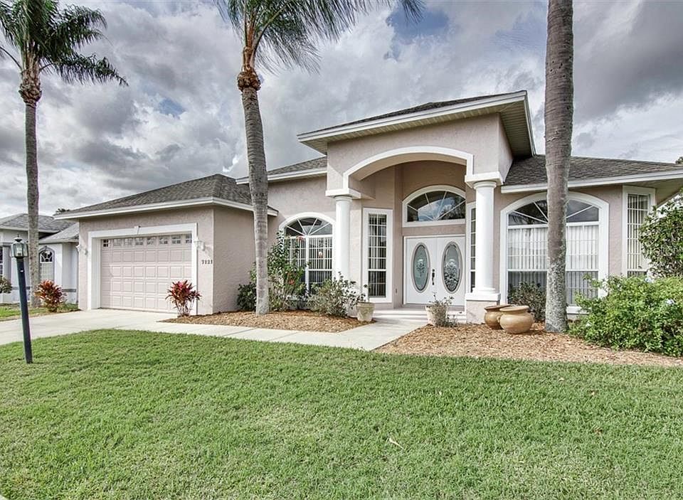 1st image of 7121 Hazeltine Cir