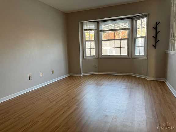3rd image of 9156 Dominion Cir