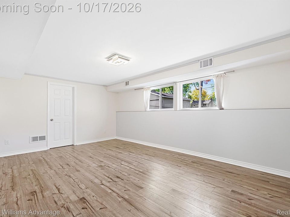 19861 Maplewood St, photo 22