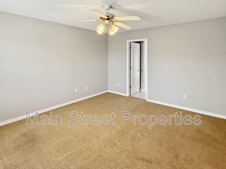2121 Pin High Dr — Photo 9