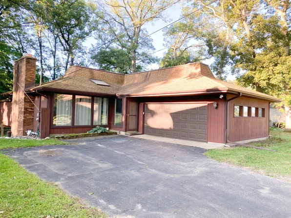 8263 Heritage Dr, Kalamazoo, MI 49009