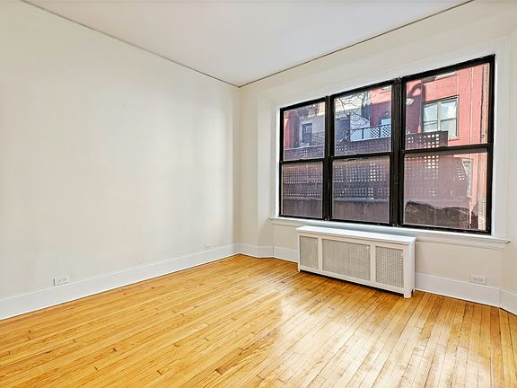 3rd image of 245 W 72nd St APT 3D