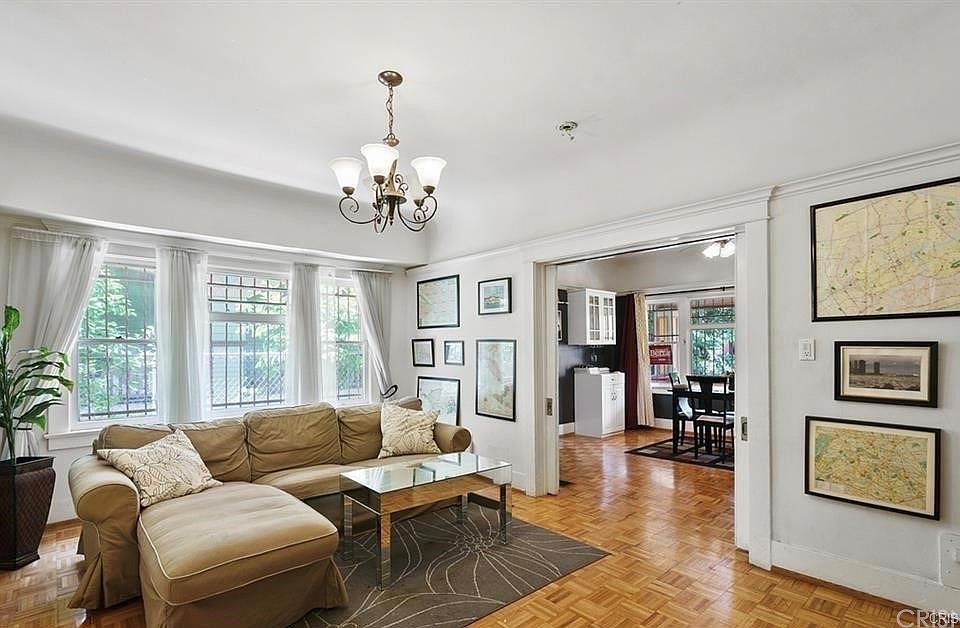 1st image of 1616 W 24th St