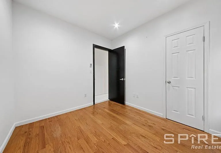 204 W 108th St #Penthouse 6 — Photo 2