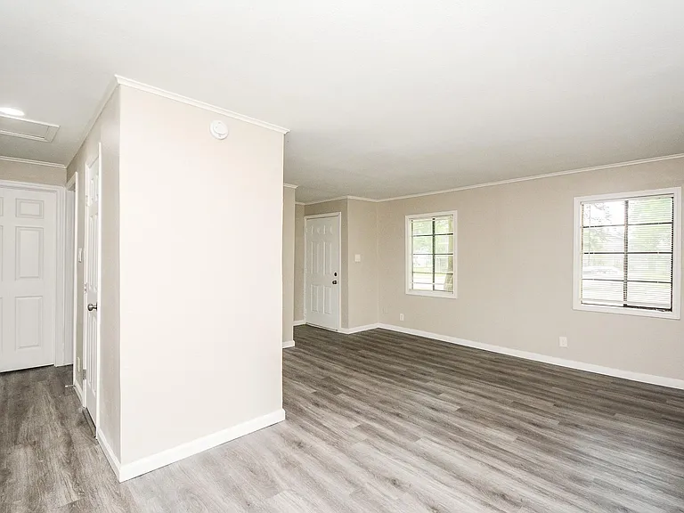 713 Wafer St — Photo 3