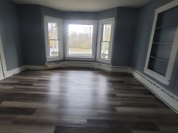 2nd image of 90 Champlin Ave APT 1