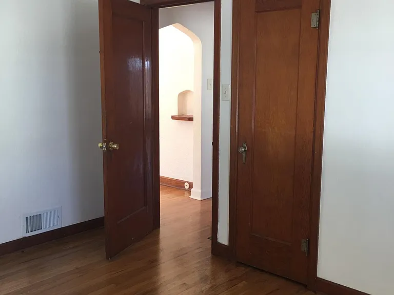 2229 Spruce St — Photo 12
