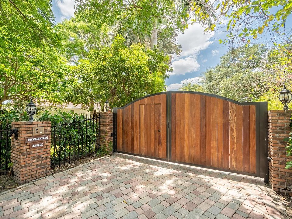 1st image of 17220 SW 46th St