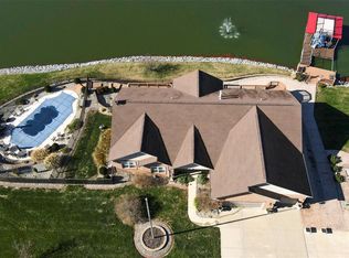 114 Rinderer Rd, Trenton, IL 62293