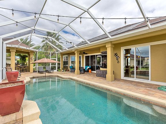 3rd image of 574 Luna Bella Ln