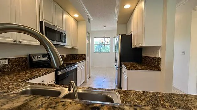 26 Royal Palm Way #302 — Photo 9