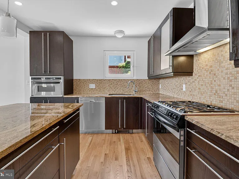 115 Grafton St — Photo 6