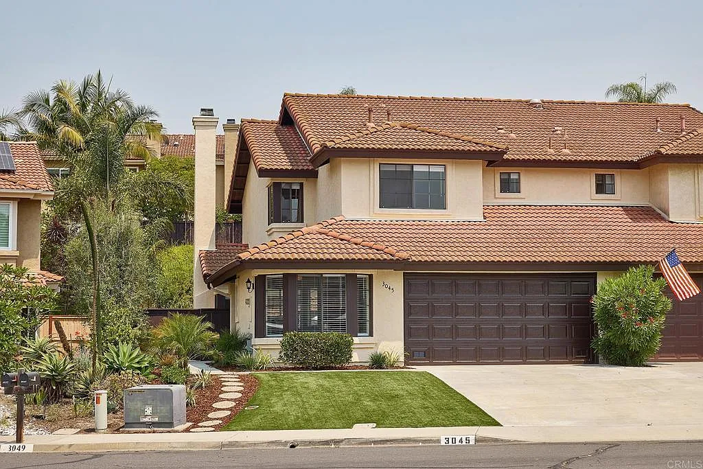 4 bed, 2.5 bath, 1997 sqft, $5,100 — Photo 2