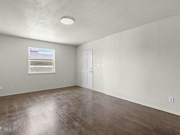 4th image of 7159 Laverne Ave #B