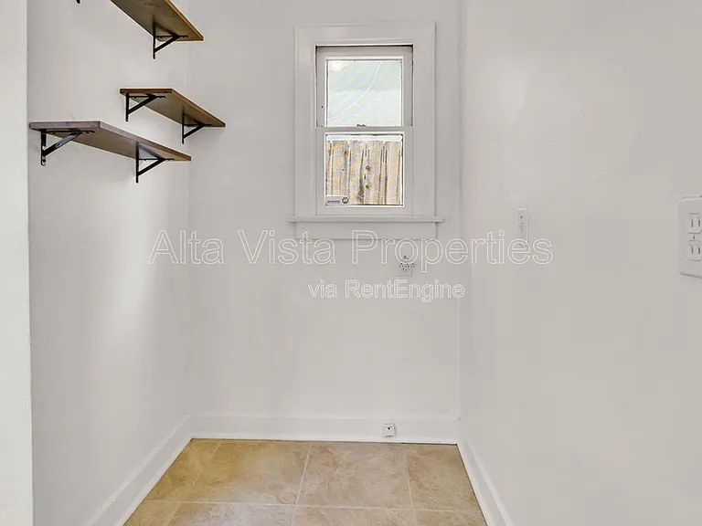 301 Brookes Ave — Photo 17