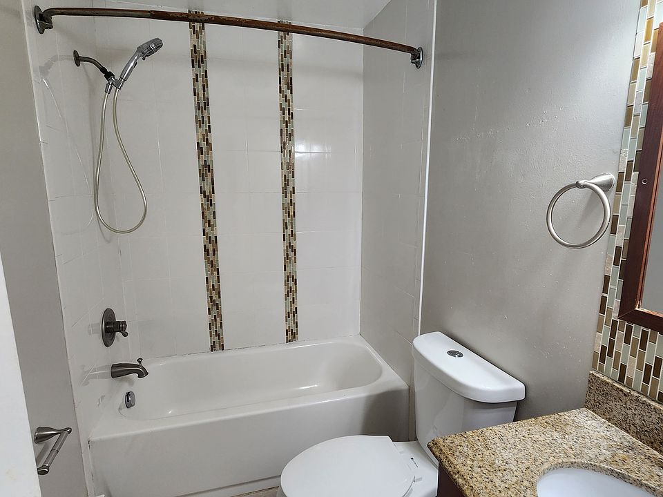 1st image of 3320 Pleasant Ave APT B