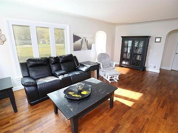 5th image of 2885 E Ashby Rd