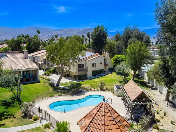 45320 Driftwood Dr, Palm Desert, CA 92260