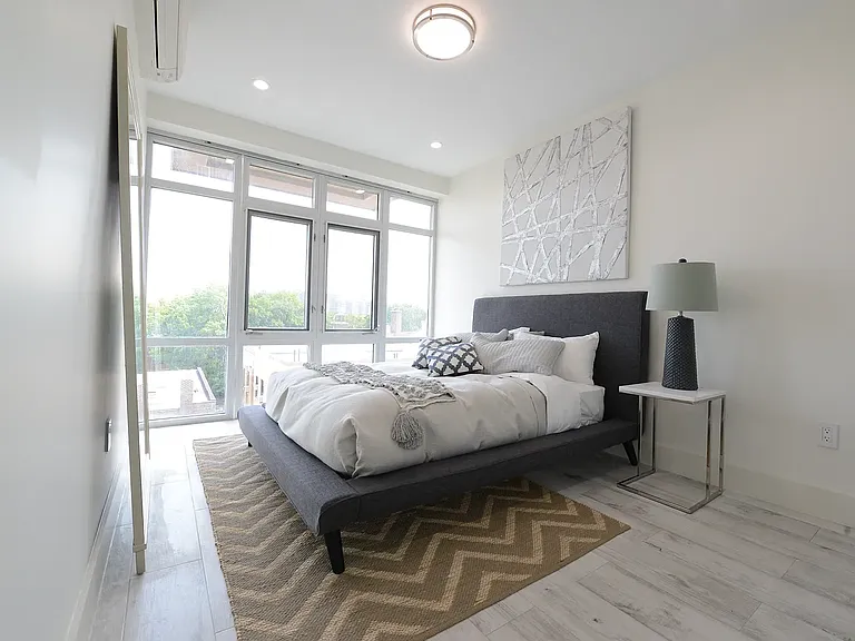 710 Grand St #4R — Photo 2