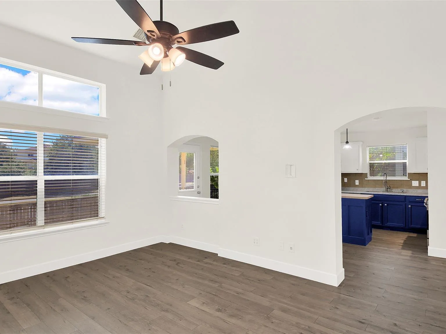3 bed, 2.5 bath, 1520 sqft, $1,950 — Photo 3