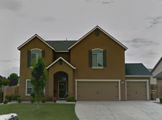 9201 Five Burroughs Dr, Bakersfield, CA 93311