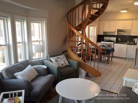 5 Davis Ave, Brookline, MA