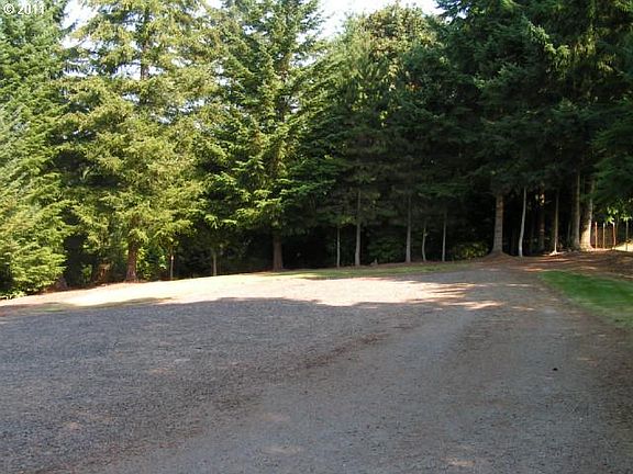 5th image of 18001 SE Moonbeam Dr