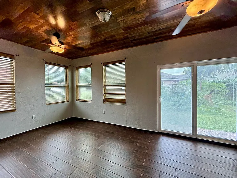 677 Elbridge Dr — Photo 21