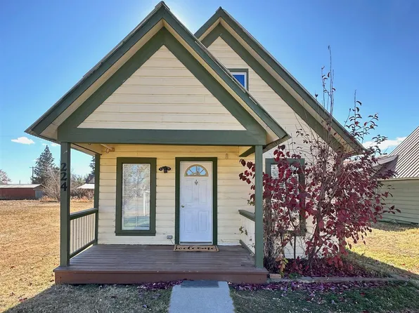 224 Camas Ave E, Fairfield, ID 83327