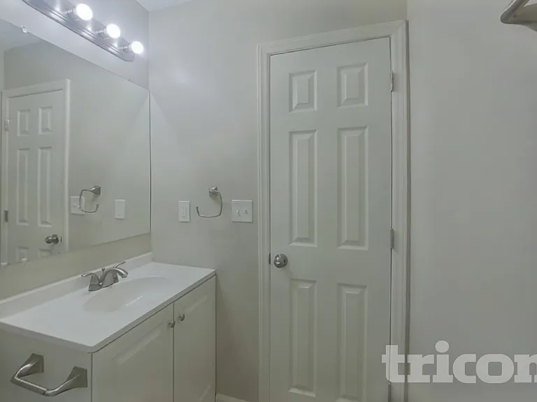 432 Rolling Stream Dr — Photo 17