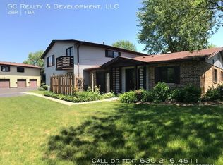 1565 Avati Ln APT C, Aurora, IL 60505