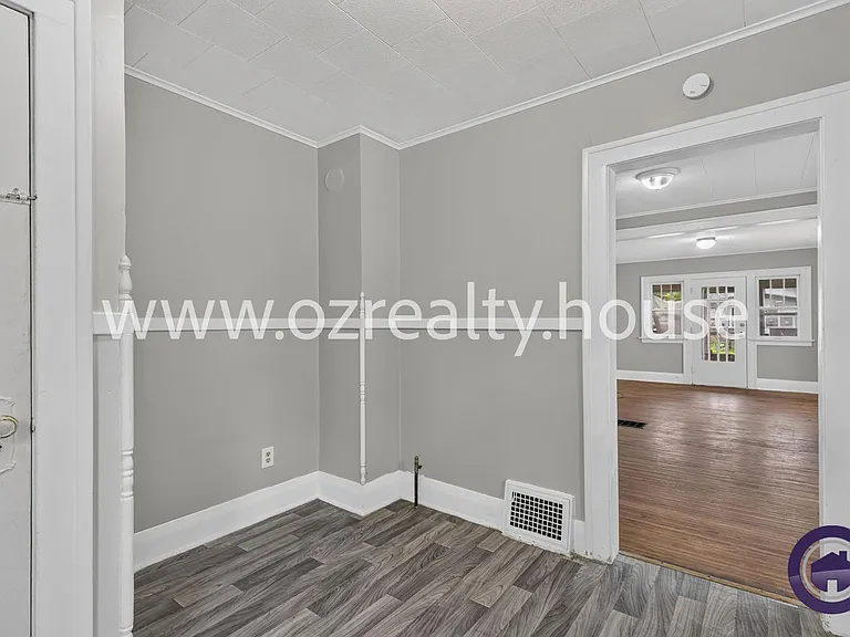3644 Leybourn Ave — Photo 11