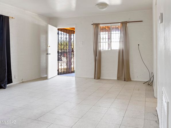 tucson-arizona-239336326 picture