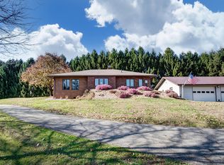 5233 Porter Rd NE, Newark, OH 43055