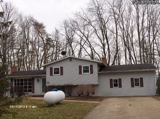 26061 Hartley Rd, Beloit, OH 44609