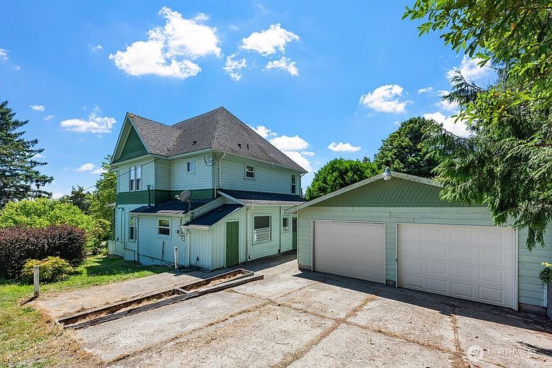 2nd image of 516 Cedar Street