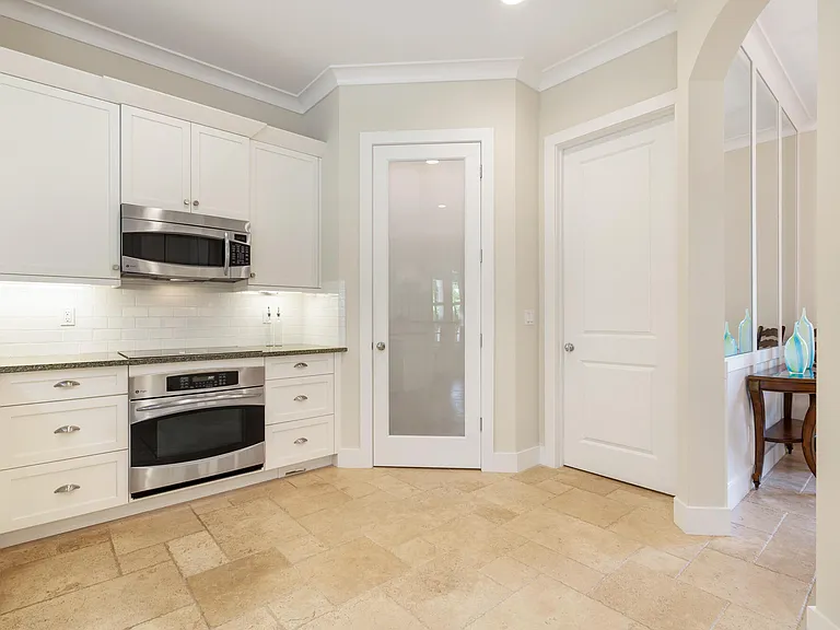 235 Claremont Ln — Photo 13