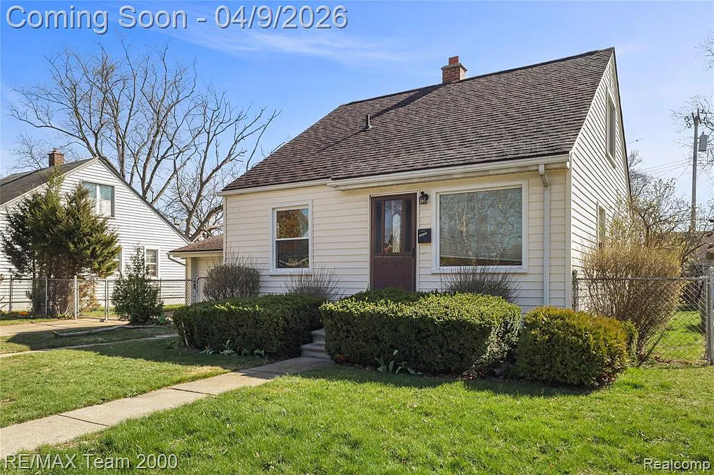 Building Photo - 7014 Kinmore St