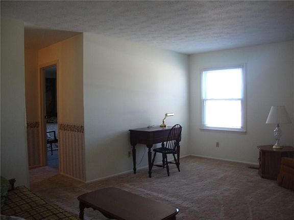 3rd image of 1805 Park Ave