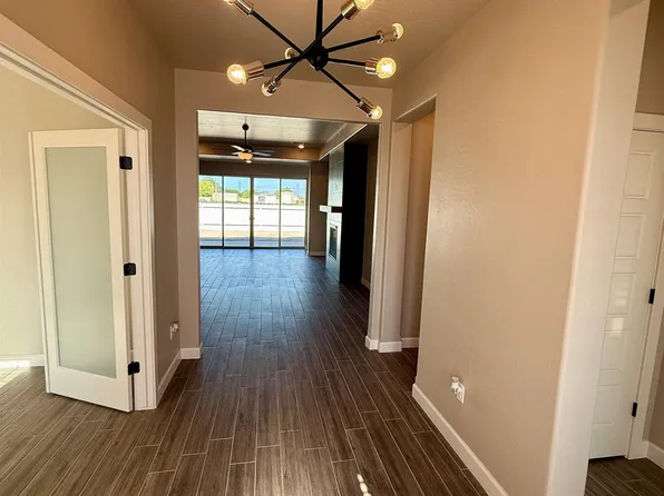 1903 Indigo Dr, Artesia, NM 88210