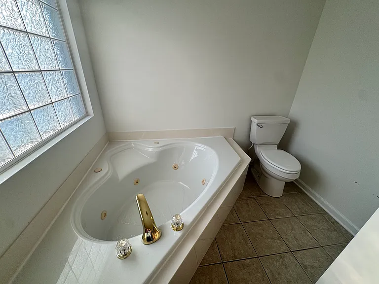 4091 Lakeshore Dr — Photo 33